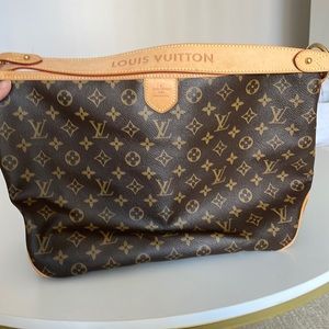 Louis Vuitton Delightful purse never worn